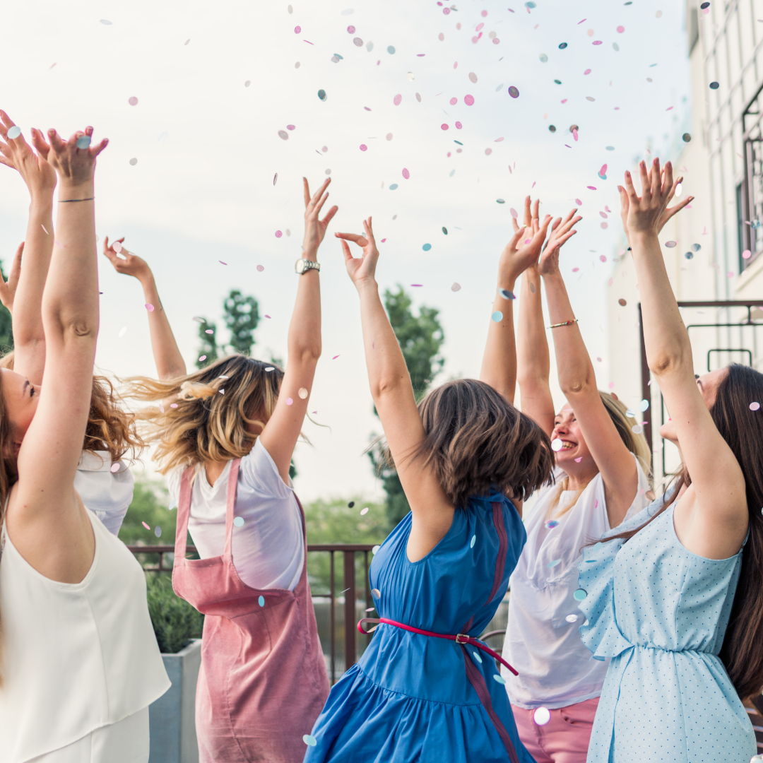 Perfekt als Gastgeschenk oder für den JGA: I WUI AN KURZN Partylikör aus Haskapbeeren